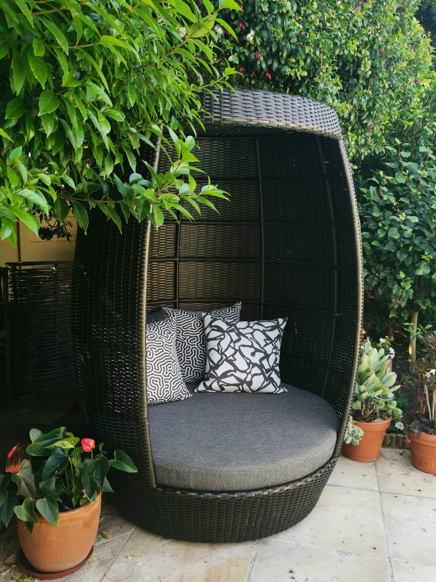 Private Garden Cocoon